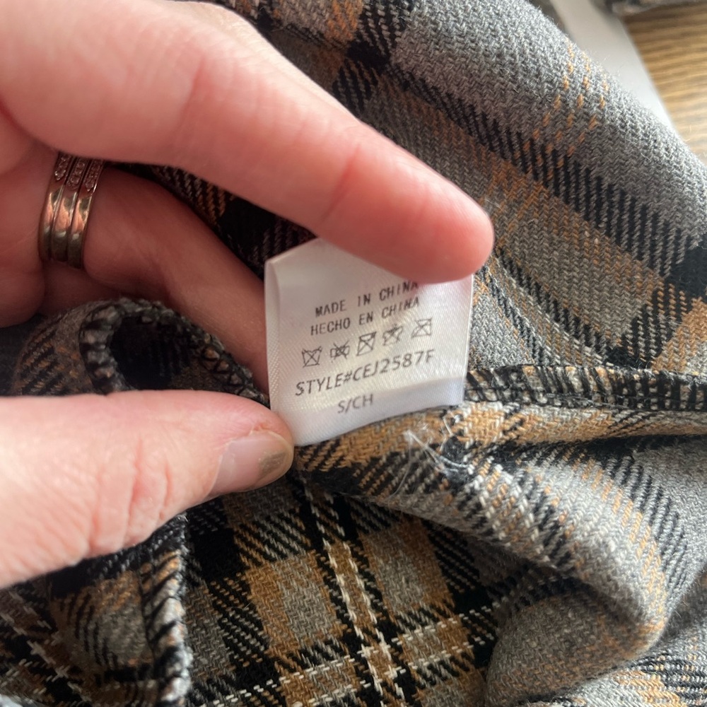 Adora Women's Small Gray Plaid Long Shacket Shirt Jacket Flannel Button Up NEW - Picture 7 of 8